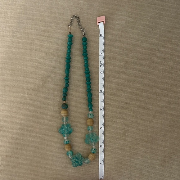 Elegant Turquoise Beaded Necklace and Bracelet Set with Flowers - Picture 6 of 6